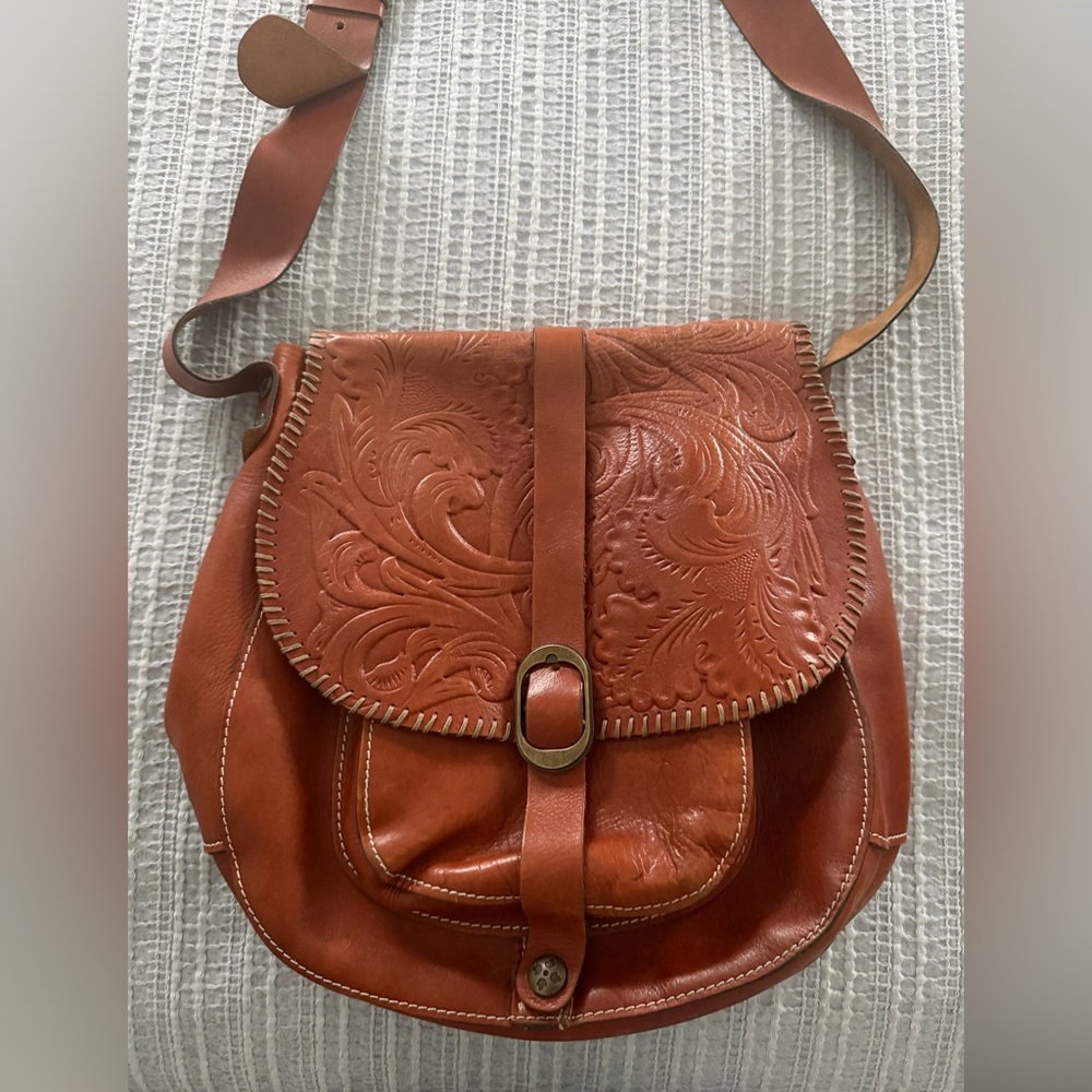 Patricia Nash tooled Leather bag